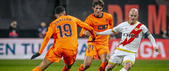 Rayo Vallecano vs Valencia Prediction 1 December 2025