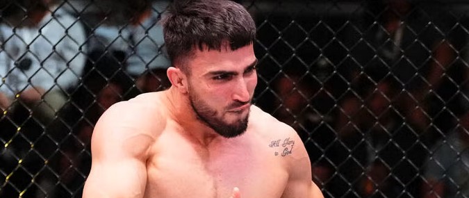 Darren Elkins vs Yadier del Valle Prediction 9 August 2026